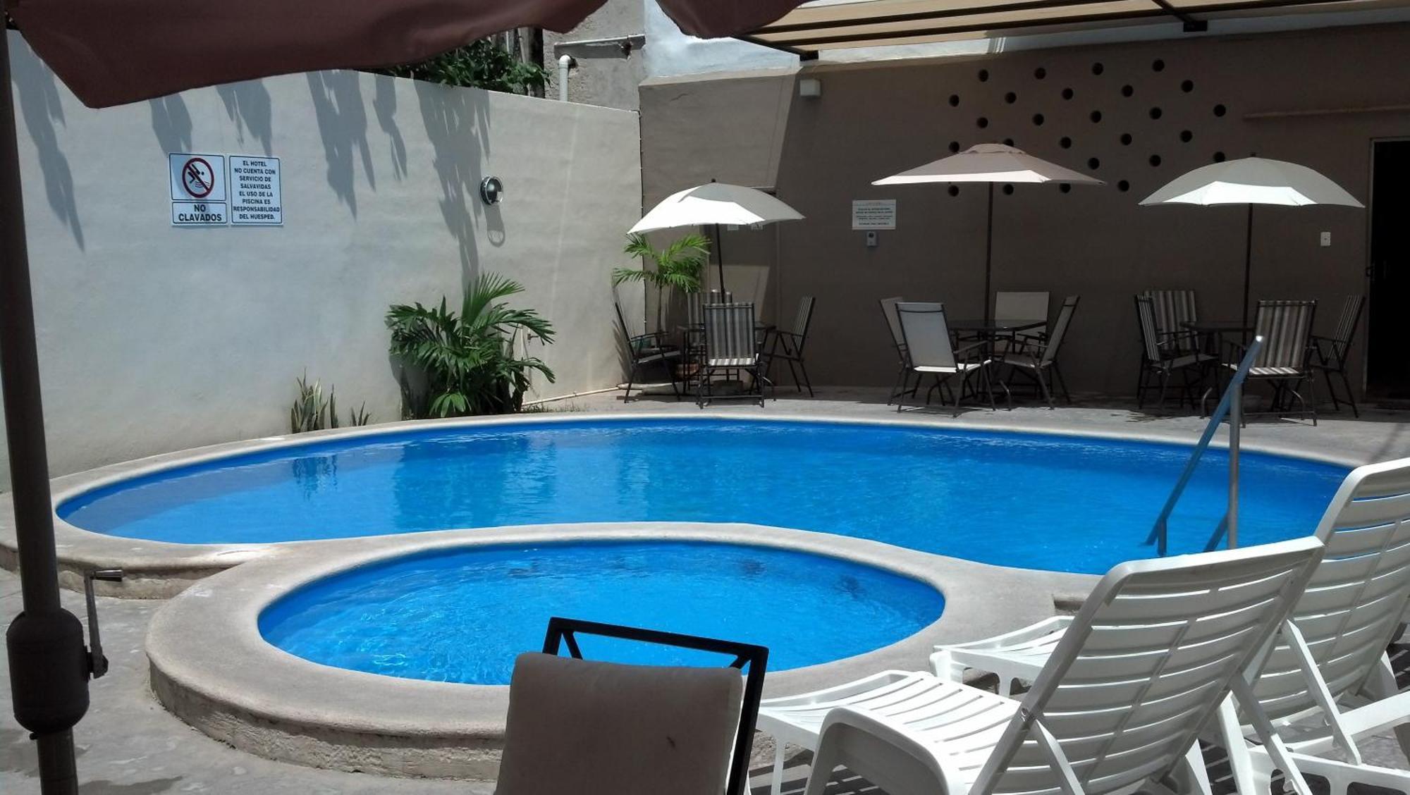 Hotel & Suites Domani Progreso  Zimmer foto